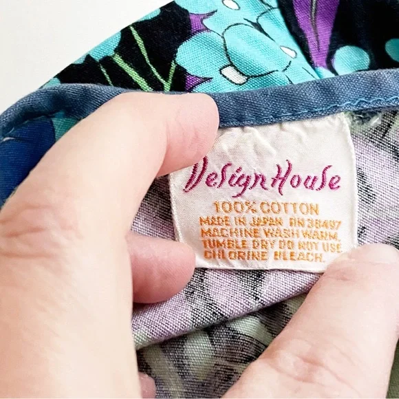 Blue Floral Vintage Pinafore Apron - Picture 3 of 17